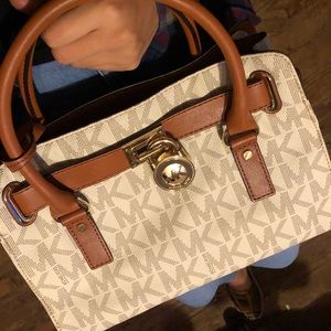 Michael kors purse